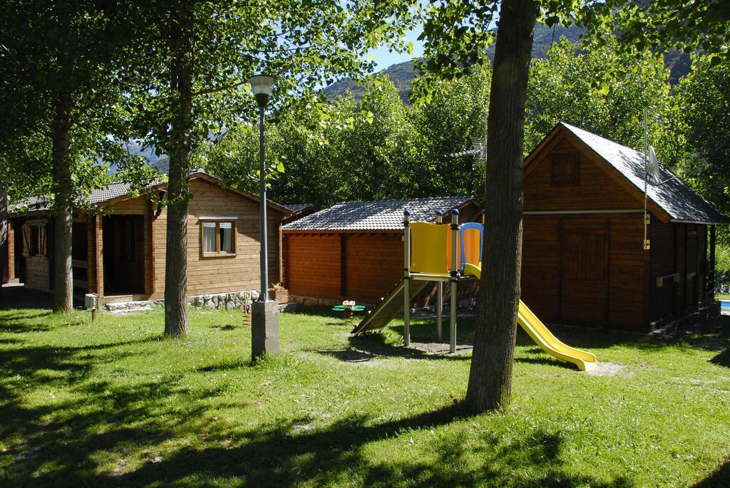 Bungalows Nou Camping La Guingueta D'Aneu 외부 사진