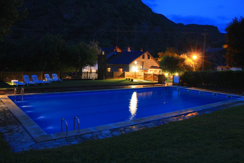 Bungalows Nou Camping La Guingueta D'Aneu 외부 사진